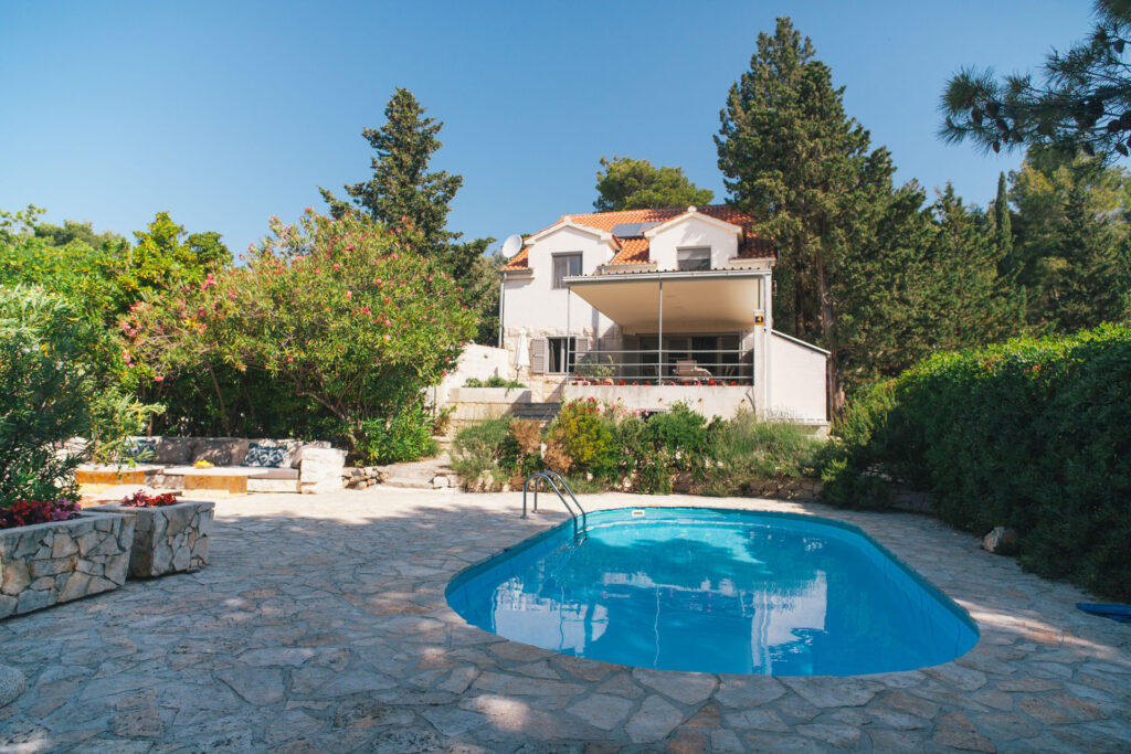 seafront-villa-tamara-39